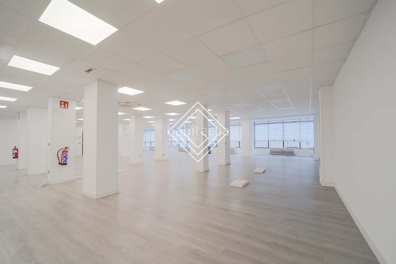 Foto 269ebed6-c5b7-4881-93a7-50d32d8092f4. Location bureau avec chauffage dans Hispanoamérica-Bernabéu Madrid