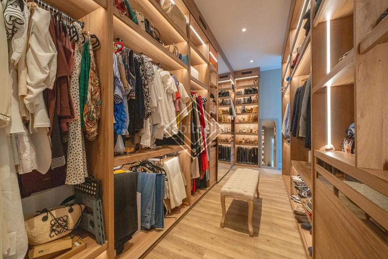 Foto 3fefc0c2-fea4-43e0-a16c-184e2ff2c01d. Affitto chalet con camino riscaldamento parcheggio piscina in Villaviciosa de Odón