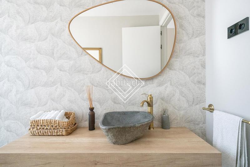 Foto 6129c066-6ebd-40b4-8ec1-b65c7edc894b. Affitto chalet con camino riscaldamento parcheggio piscina in Villaviciosa de Odón