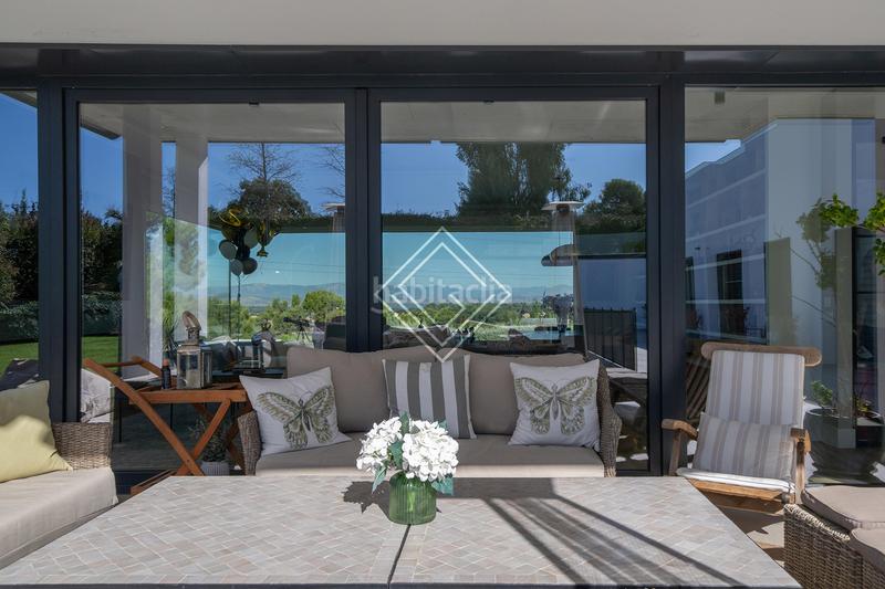 Foto a63fef04-dd2a-40e2-9290-548cdf0d60cd. Affitto chalet con camino riscaldamento parcheggio piscina in Villaviciosa de Odón