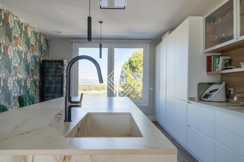 Foto a6ebd381-5193-4dd5-8527-fac007c836aa. Affitto chalet con camino riscaldamento parcheggio piscina in Villaviciosa de Odón