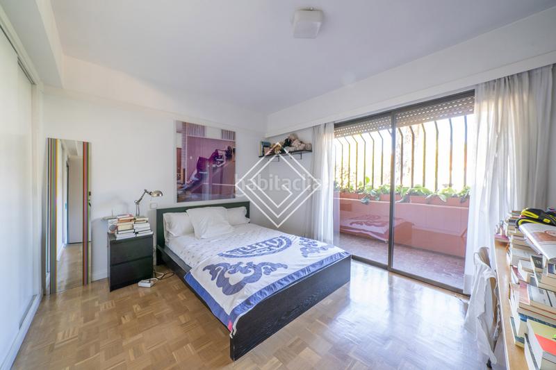 Foto 594cda46-3fb3-40db-84ca-12a7d1cf0ff0. Semi detached house with heating pool in Aravaca Madrid