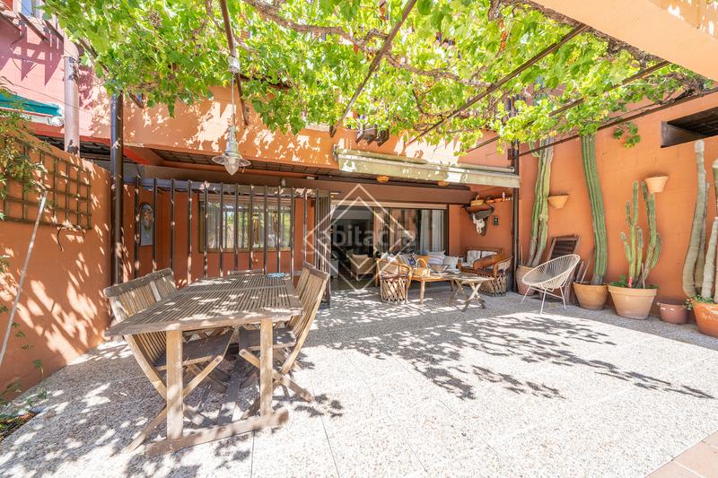 Foto 655e3290-db60-45a9-82d4-5f822823b5e7. Semi detached house with heating pool in Aravaca Madrid