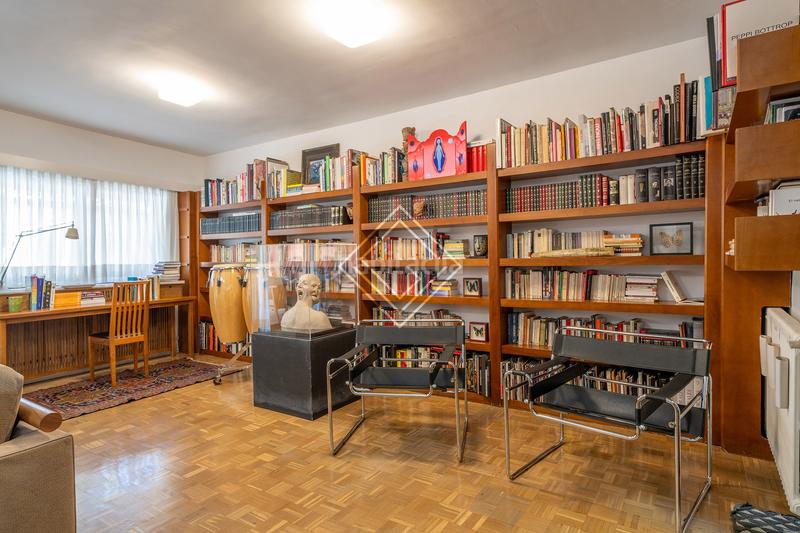 Foto 8ba6615f-ca8d-4a4e-84f0-4fd664c4dec9. Semi detached house with heating pool in Aravaca Madrid