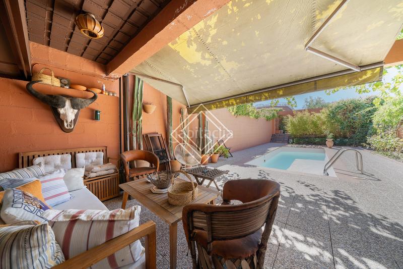 Foto db6d237d-104d-4d97-9fd6-c628757a1612. Semi detached house with heating pool in Aravaca Madrid