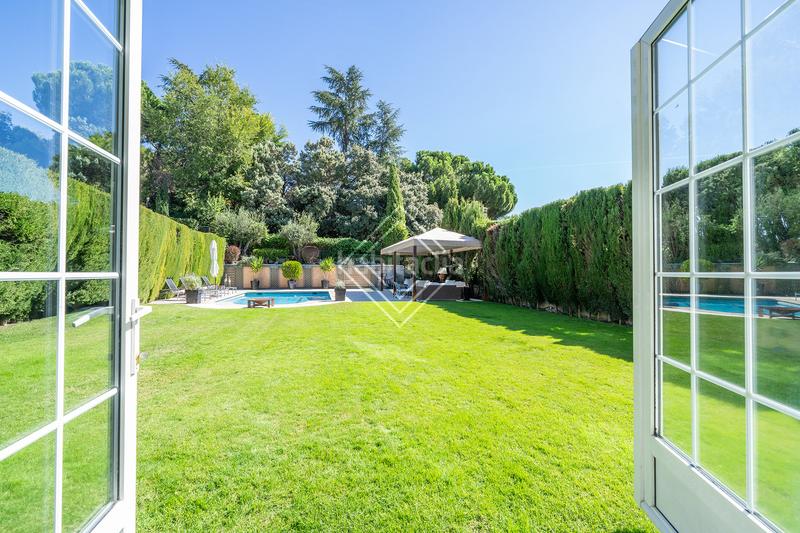 Foto 9d499a12-927a-43df-89fc-08347ba7cef1. Chalet en Fuentelarreina Madrid