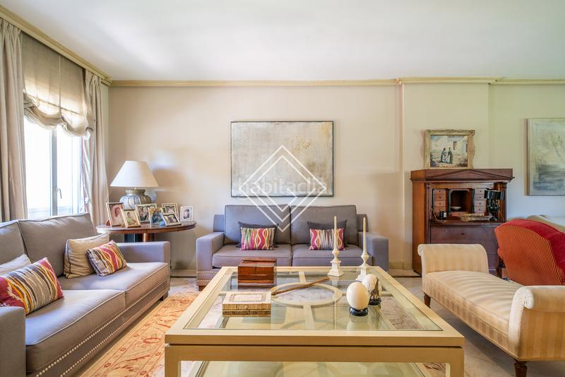 Foto 3a829649-c47b-4a79-9cc0-3135f131bba9. Chalet con parcheggio piscina in Fuentelarreina Madrid