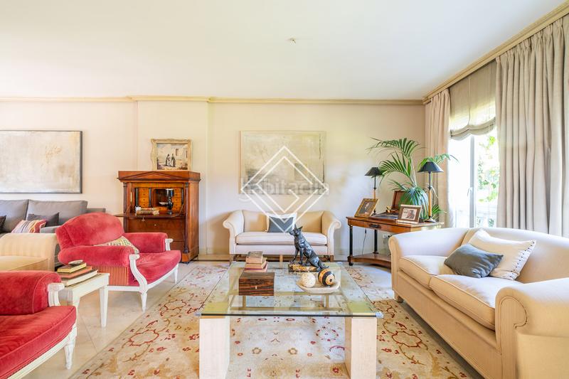 Foto 666dd5fd-b61f-41cb-8b42-179bfdb3c492. Chalet con parcheggio piscina in Fuentelarreina Madrid