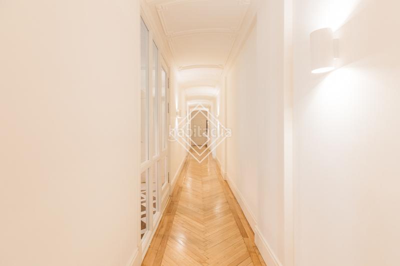 Foto c56efff8-a624-4664-b90e-4c17fb705431. Flat with heating in Almagro Madrid