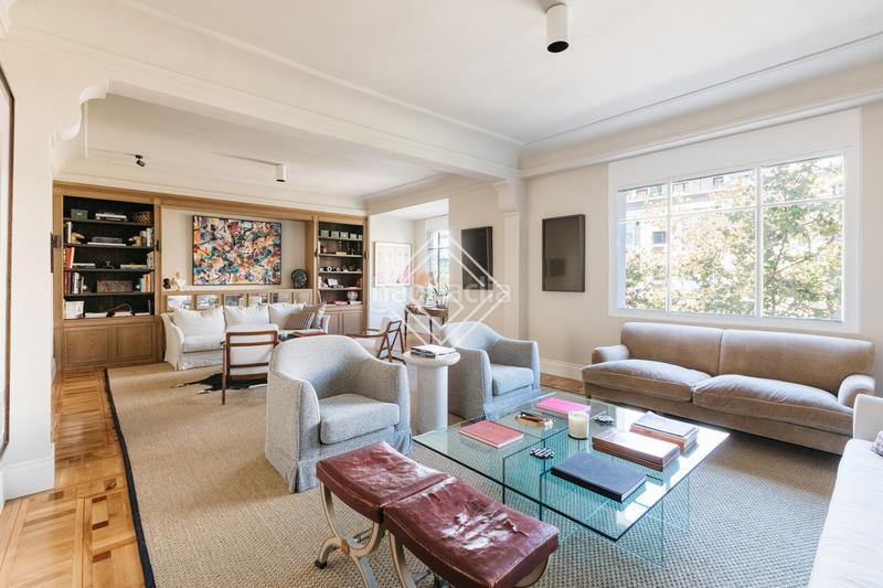 Foto ba1ceff4-0eb4-4c66-b8af-9a676e8f36b8. Piso en Almagro Madrid