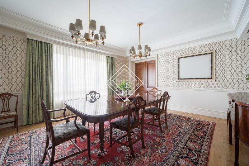 Foto 302efbc6-7119-4e08-9109-a0d501e3b0a2. Appartamento con camino riscaldamento parcheggio in Madrid