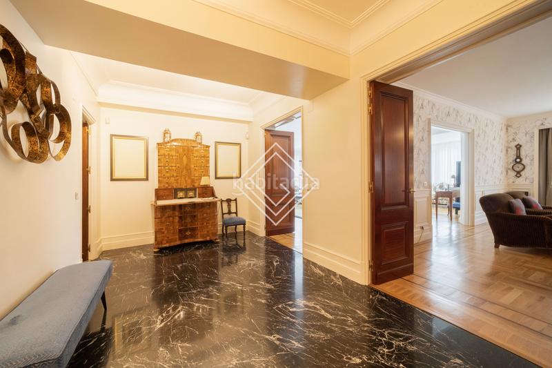 Foto d594781a-76c7-47a1-8182-faccd442c321. Appartement avec cheminée chauffage parking dans El Viso Madrid