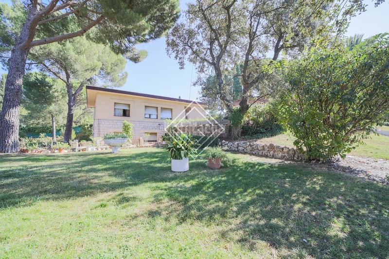 Foto 89b61f7b-5725-47fc-b158-6719a3c1ec18. Chalet mit pool in Prado Largo Pozuelo de Alarcón