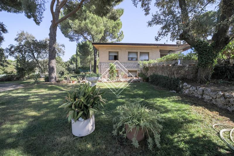 Foto b82a4b02-93e1-4219-a1e6-23f2e65df4cc. Chalet mit pool in Prado Largo Pozuelo de Alarcón