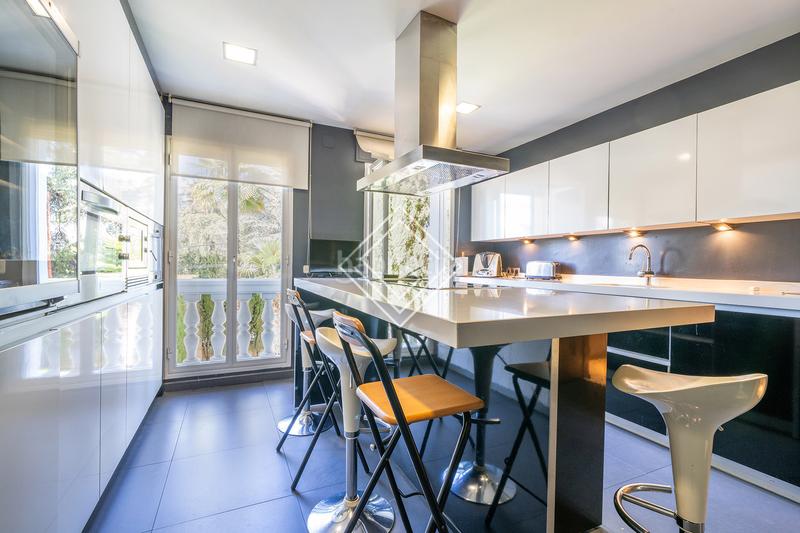 Foto 95451ddc-06e4-4ded-a28a-05fdec9954c4. House with heating parking pool in Ciudad Universitaria Madrid