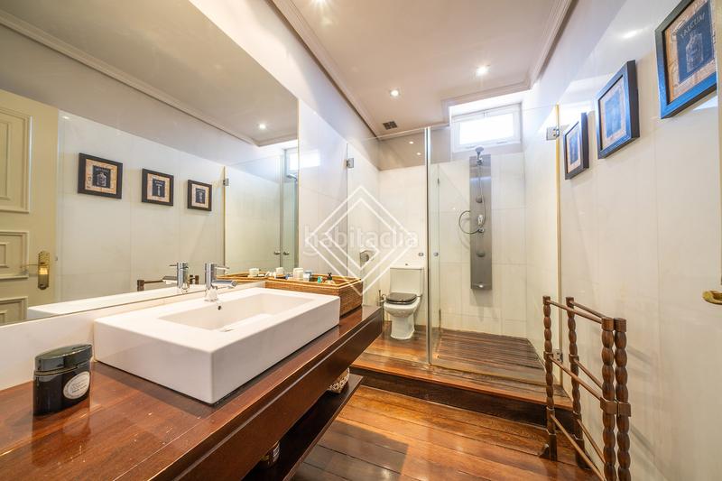 Foto b1c05b5a-c54a-4e59-885c-385c6d345405. House with heating parking pool in Ciudad Universitaria Madrid