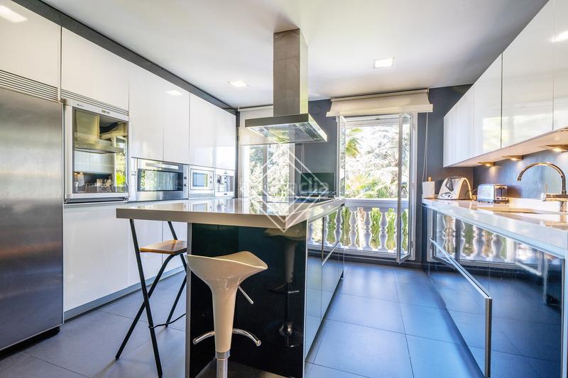 Foto 1319b2ad-427d-40c2-be36-85dfa6d31727. Maison avec chauffage parking piscine dans Ciudad Universitaria Madrid