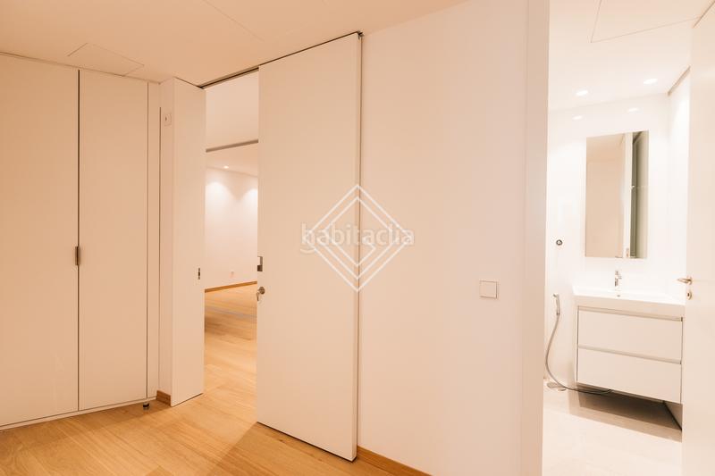 Foto 273eecee-99d1-45bf-98ae-e13a2ca84e37. Flat with heating parking in Castellana Madrid