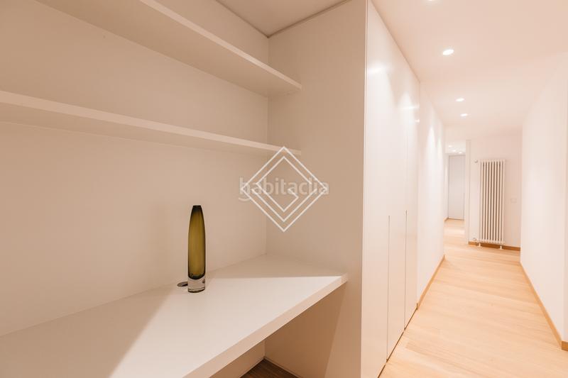 Foto f0894d73-b766-402e-ab3e-febfd9c5c166. Flat with heating parking in Castellana Madrid