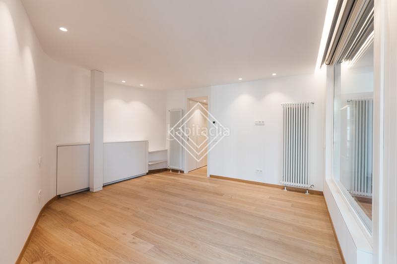 Foto f49e26f6-9d2e-432e-9f10-d407ef3d9ac5. Flat with heating parking in Castellana Madrid