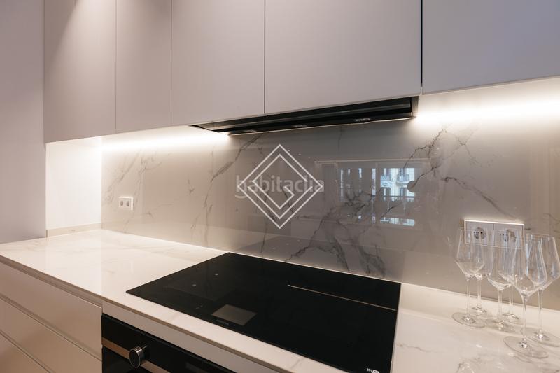 Foto e4624511-fa65-4ebd-bcdd-8db4b0f34a2e. Pis amb calefacció aparcament a Castellana Madrid