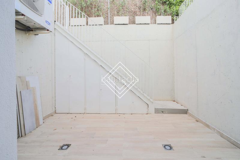 Foto 25c7a0d3-815f-46d5-9e27-3f64d3527a40. Rent towny house with pool in Valdemarín Madrid