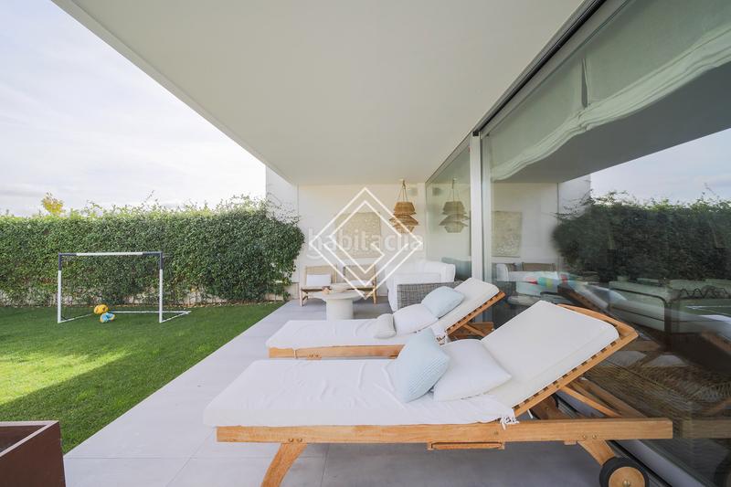 Foto 83efe2cf-2802-47cb-a018-973cd69115ba. Rent towny house with pool in Valdemarín Madrid