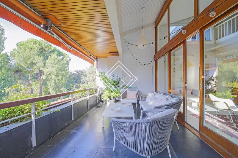 Foto 76b3120b-b6db-4c13-b239-485a0ec764a8. Attico con riscaldamento piscina in el soto de La Moraleja La Moraleja