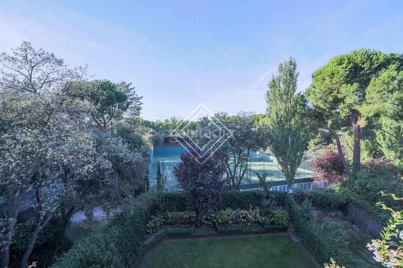 Foto f2839198-41b4-4630-86e3-f852fd7f7825. Attico con riscaldamento piscina in el soto de La Moraleja La Moraleja