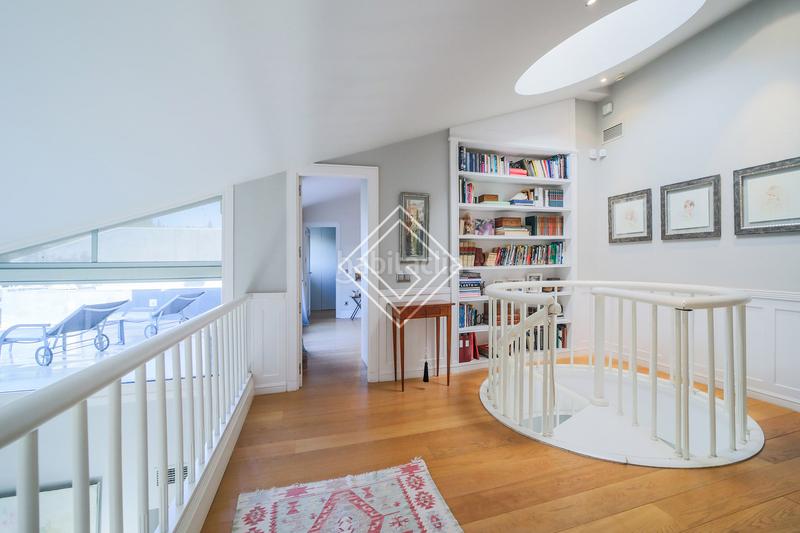 Foto 87fa3cc4-f1e0-44f5-b50a-f1448306f69c. Attique avec chauffage piscine dans el soto de La Moraleja La Moraleja