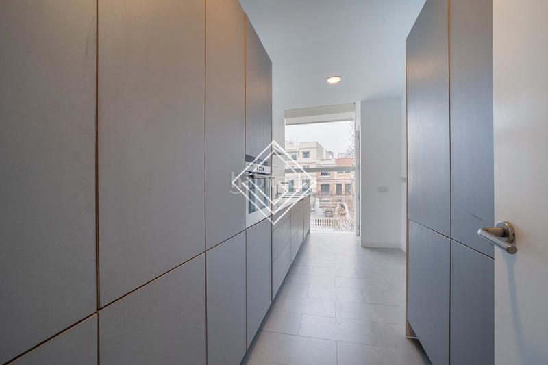 Foto 0be394b0-b616-4935-b7b9-7cdebd24c990. Location attique avec chauffage parking dans Almagro Madrid