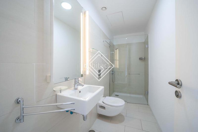 Foto 3347d4c1-cf96-4357-a638-e1a07b6e01b1. Location attique avec chauffage parking dans Almagro Madrid