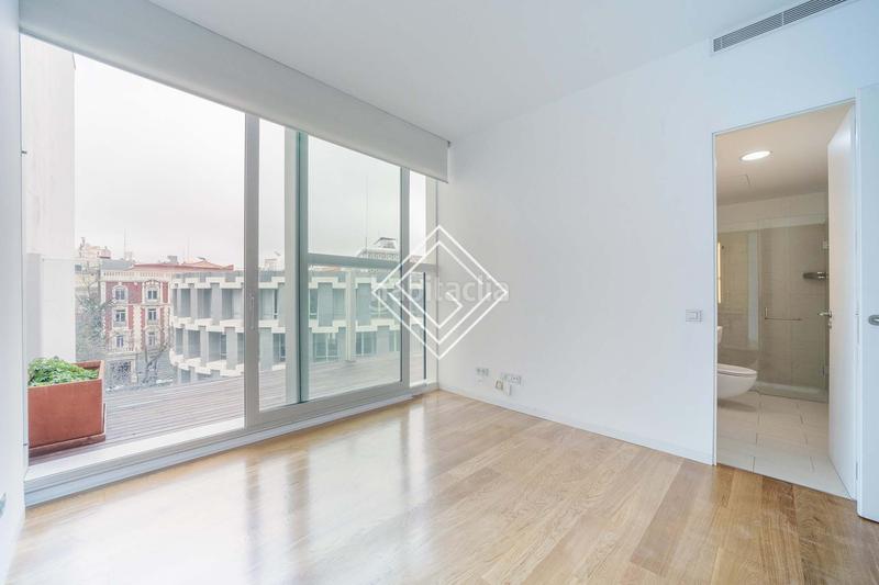 Foto bd251ddf-208b-4b7d-addd-8cc771a687eb. Location attique avec chauffage parking dans Almagro Madrid