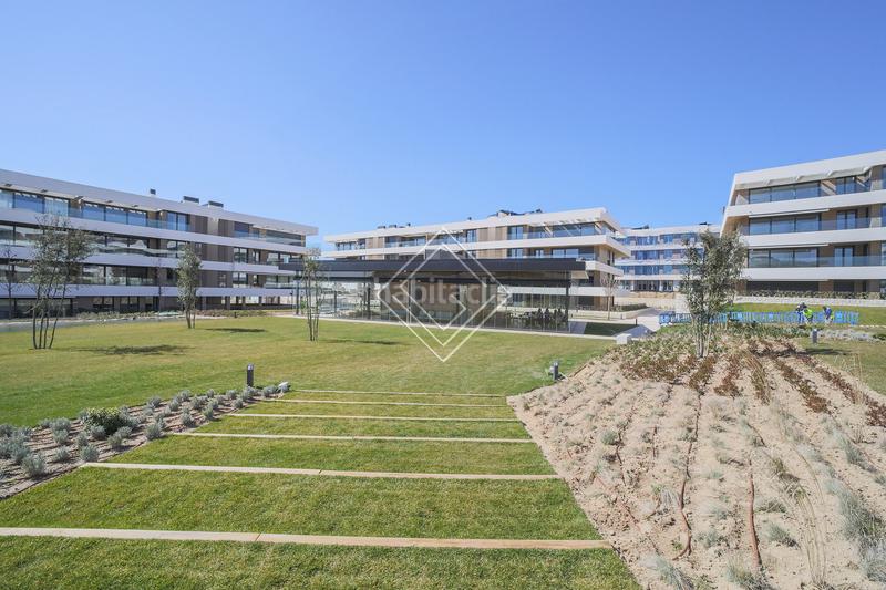 Foto a9f930a4-6650-424d-b3da-e7d974f3ce24. Location appartement avec piscine dans urbanización La Moraleja La Moraleja