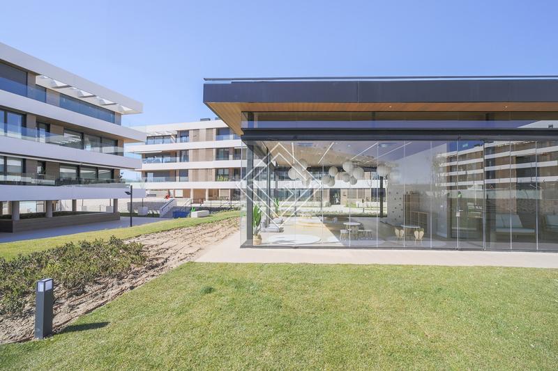 Foto c989f16c-8718-417d-bd52-2aa37654e85d. Location appartement avec piscine dans urbanización La Moraleja La Moraleja