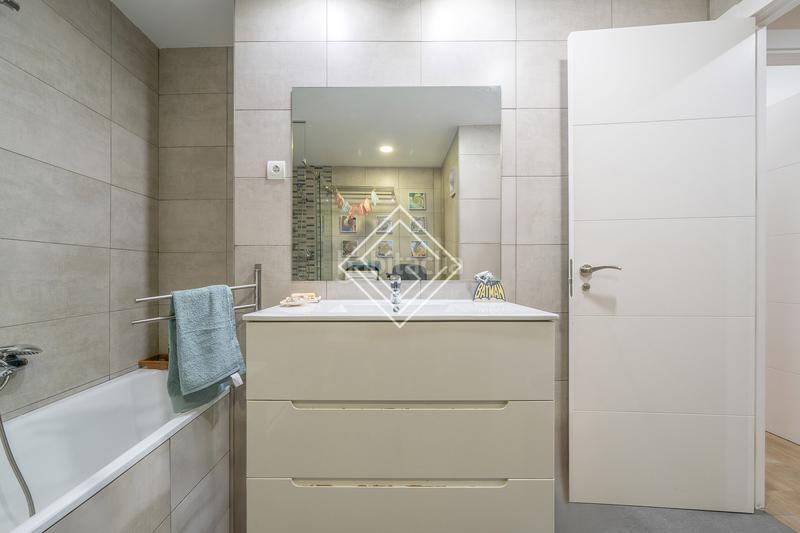 Foto b1d28684-b253-43ec-bbbd-a76925413d0d. Appartement avec chauffage dans El Viso Madrid