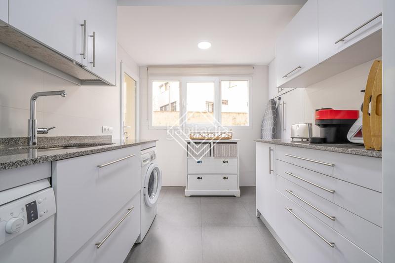 Foto e3be7a43-6303-4dca-8cd3-f4d6d514570d. Flat with heating in El Viso Madrid