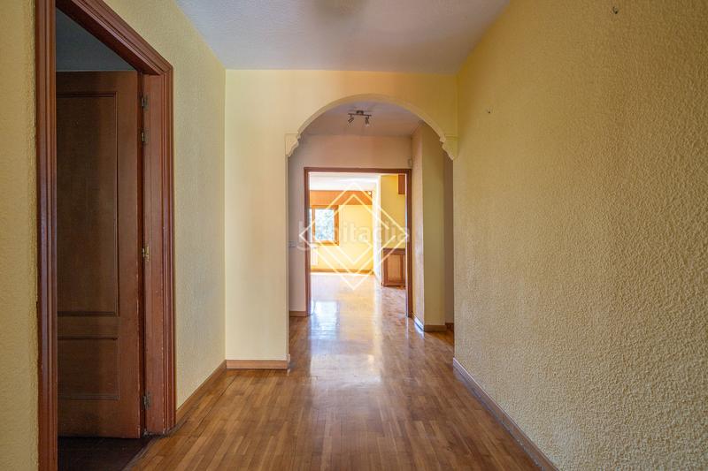 Foto 23829860-cf10-433a-8d2e-c1a6ad07e7f7. Casa bifamiliare con riscaldamento piscina in Aravaca Madrid