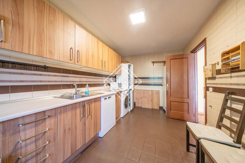 Foto 095d7233-3c13-4994-9e01-421ee7947db0. Casa pareada en Aravaca Madrid