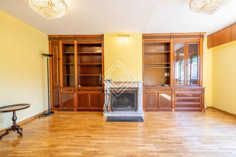 Foto 68d87cc3-8140-420b-89e7-0465d26bdb1a. Casa pareada en Aravaca Madrid