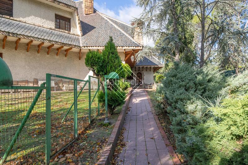 Foto 83989373-4ec3-4fd5-95dd-4be7b6338bb8. Casa en Las Lomas Boadilla del Monte