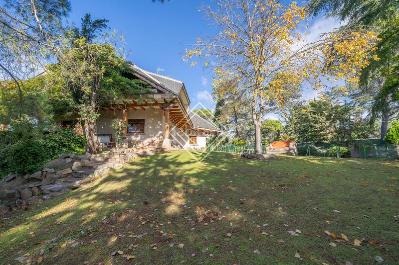 Foto df886f26-829b-4e70-a75c-e49128637929. Casa en Las Lomas Boadilla del Monte