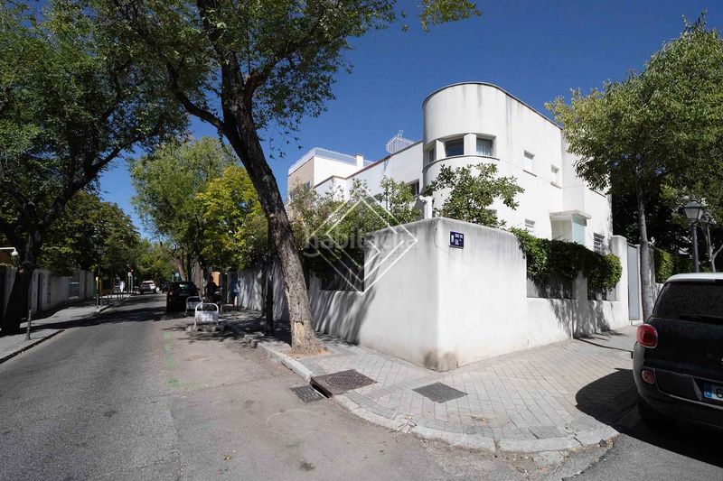 Foto 8a9e2243-ca29-4f15-9280-30b14311c912. Xalet amb piscina a El Viso Madrid