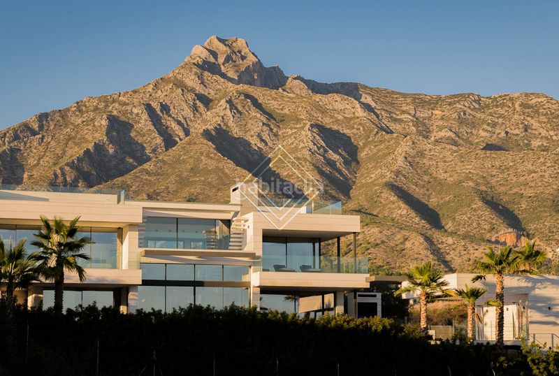 Foto 4a5702a0-e513-474a-b067-364aae27e6ad. Lloguer xalet amb aparcament piscina a Nagüeles Alto Marbella