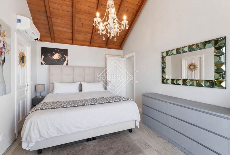 Foto 4d82bfb2-fcbe-4c63-824b-1c3c6c512038. Casa adossada amb calefacció piscina a Nagüeles Alto Marbella