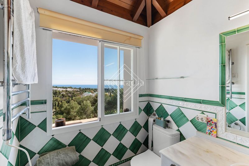 Foto 6b90ed0c-379e-49aa-8697-0bee1c04a7c8. Casa adossada amb calefacció piscina a Nagüeles Alto Marbella