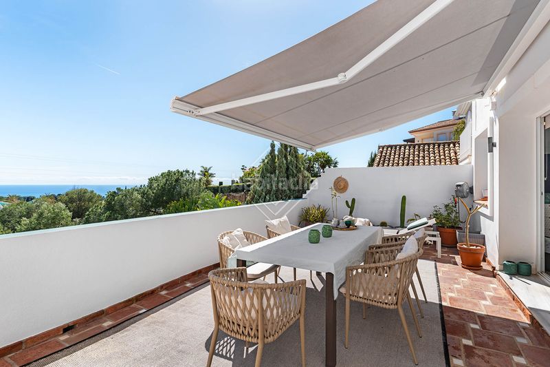 Foto 9bbec30b-a1d6-411e-a4cc-902d68827d59. Casa adossada amb calefacció piscina a Nagüeles Alto Marbella