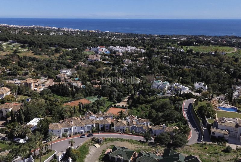 Foto bf4f67ac-8cd8-4a23-be1b-28b5c9497bc7. Casa adossada amb calefacció piscina a Nagüeles Alto Marbella