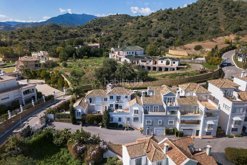 Foto e3718aa1-06f4-404f-8bec-17677448d0b2. Casa adossada amb calefacció piscina a Nagüeles Alto Marbella