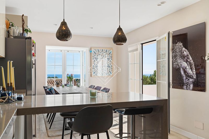 Foto e815d8d9-9954-4fa5-a73a-631023109212. Casa adossada amb calefacció piscina a Nagüeles Alto Marbella